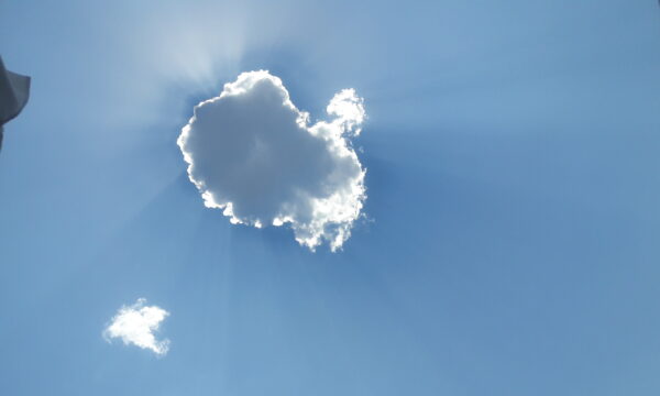 Nuvole coccolate dal sole siciliano…