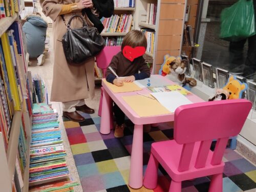 Alla Libreria Paoline di Novara grande successo per l’iniziativa “Io leggo Perchè”
